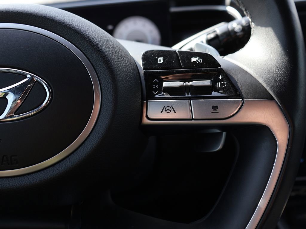 Used 2022 Hyundai Santa Cruz Limited image 36