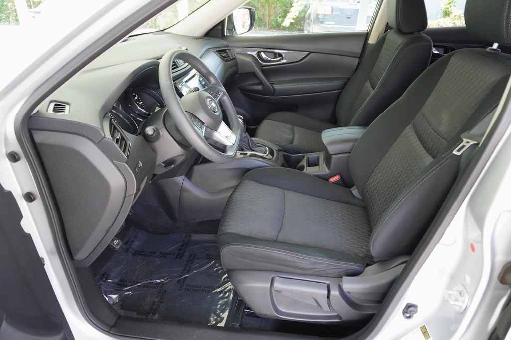 Used 2017 Nissan Rogue S FWD image 9