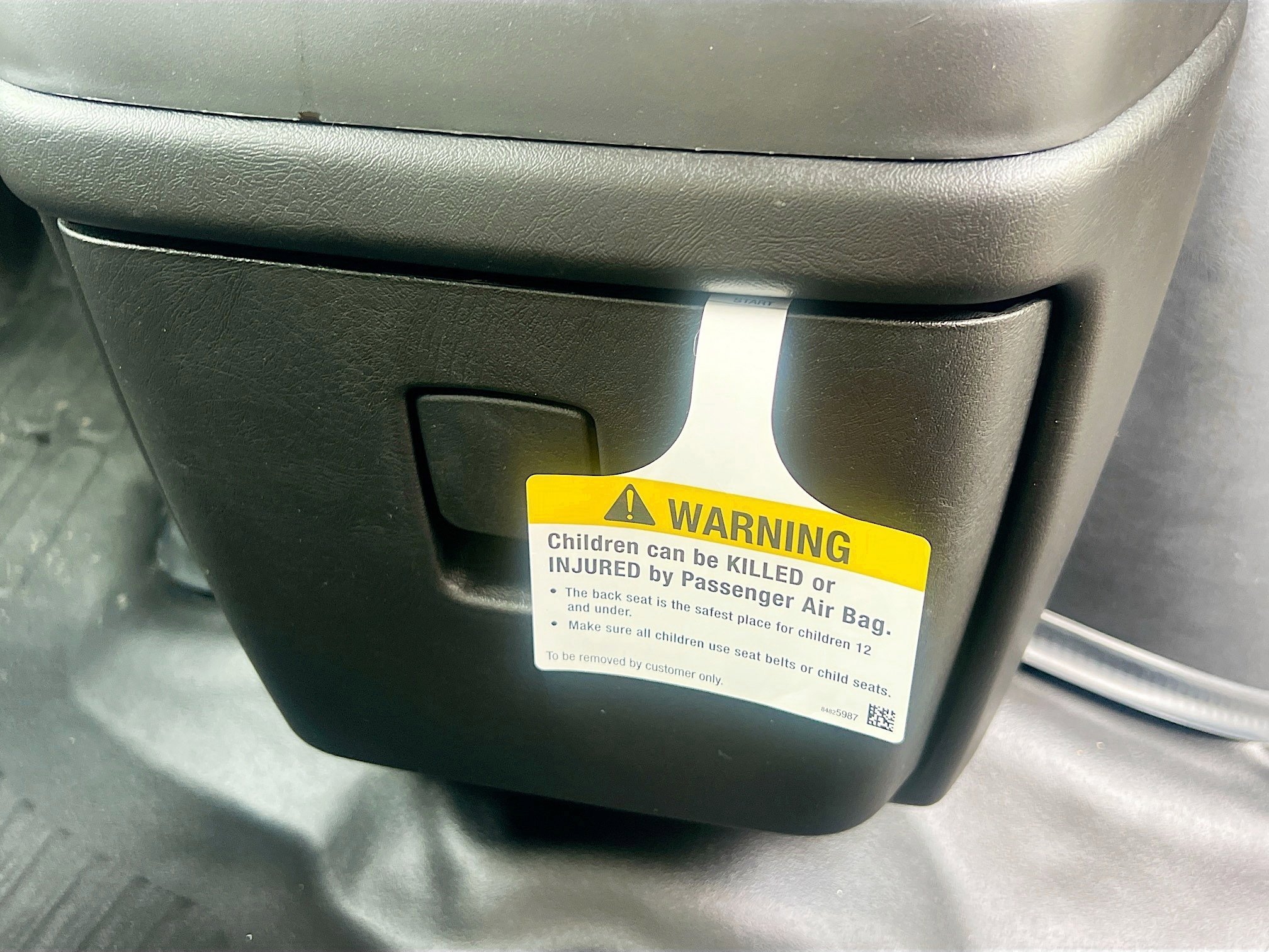 Used 2022 Chevrolet Express 3500 w/ Power Convenience Package RWD image 32