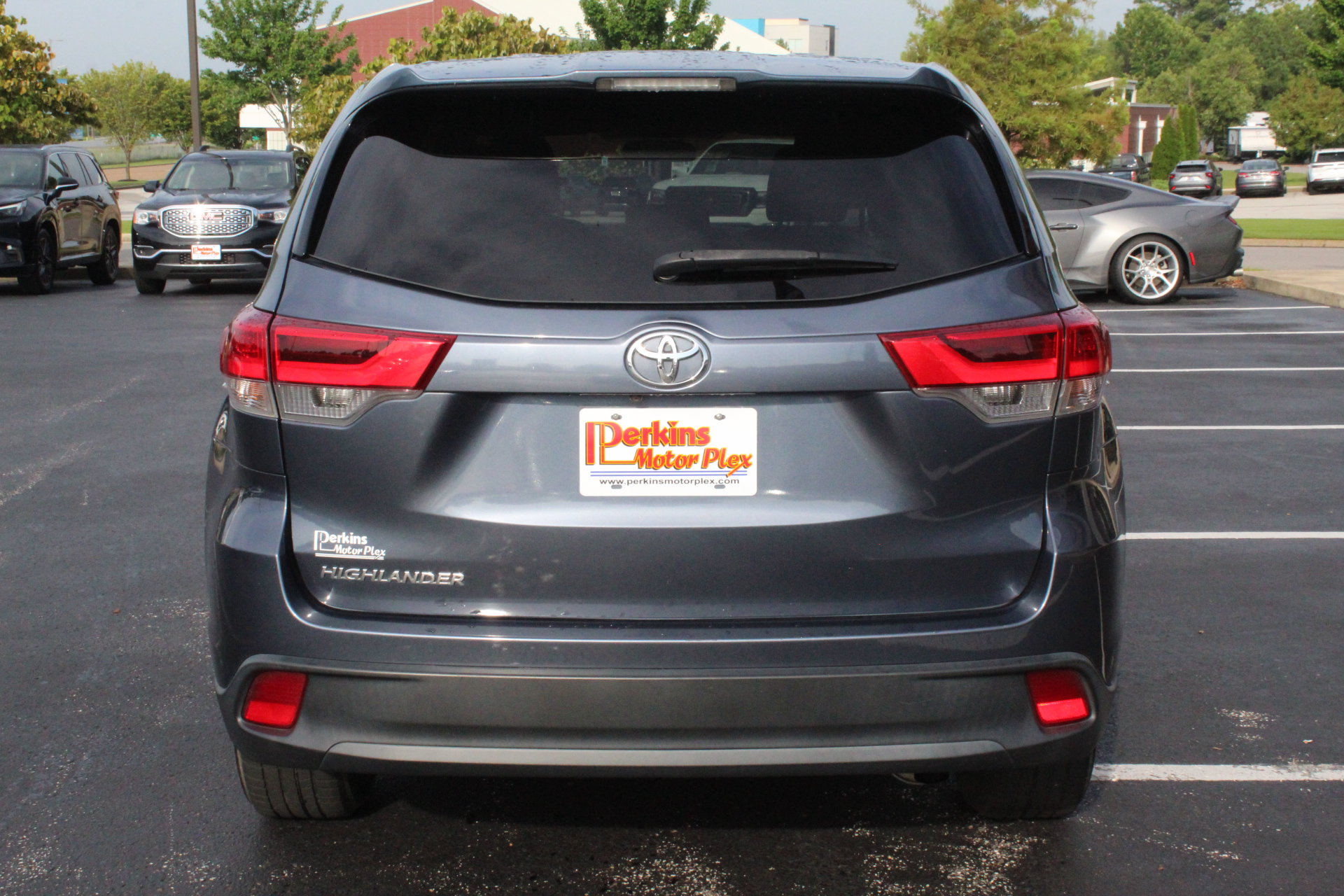 Used 2019 Toyota Highlander LE FWD image 7