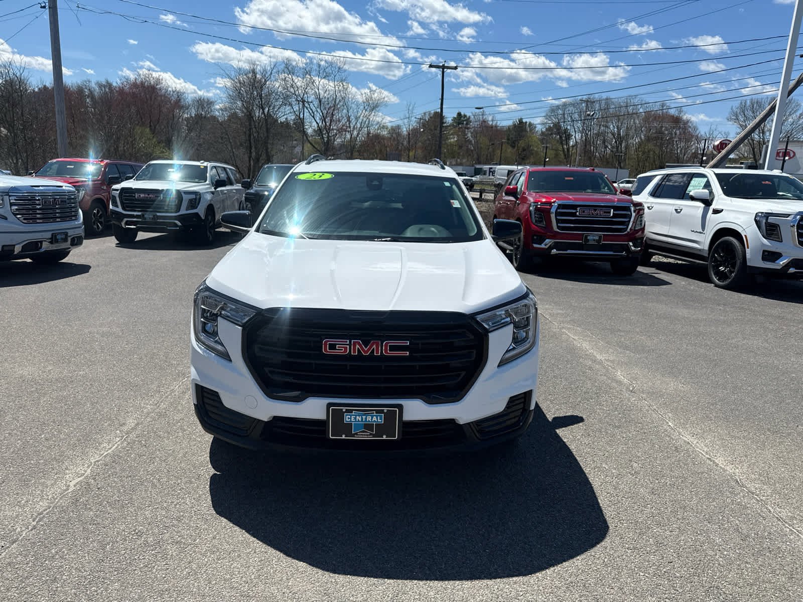 Used 2023 GMC Terrain SLE w/ Driver Convenience Package AWD/4WD image 8