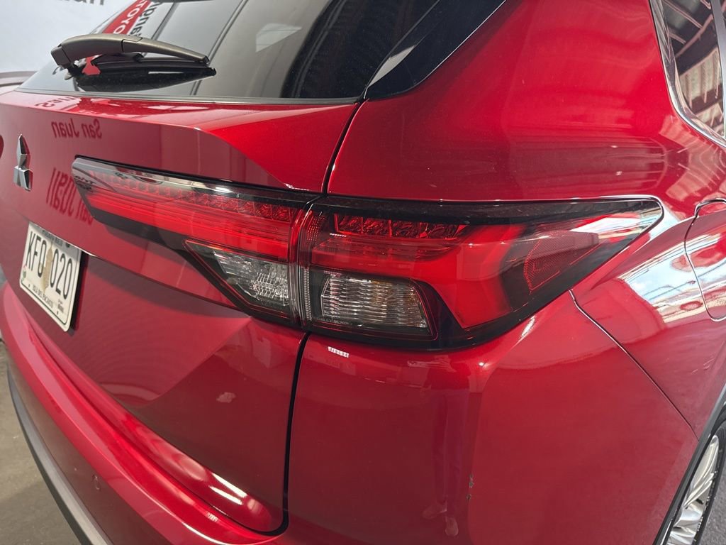 Used 2023 Mitsubishi Outlander ES image 15