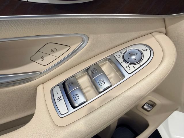 Used 2019 Mercedes-Benz GLC 300 4MATIC image 49