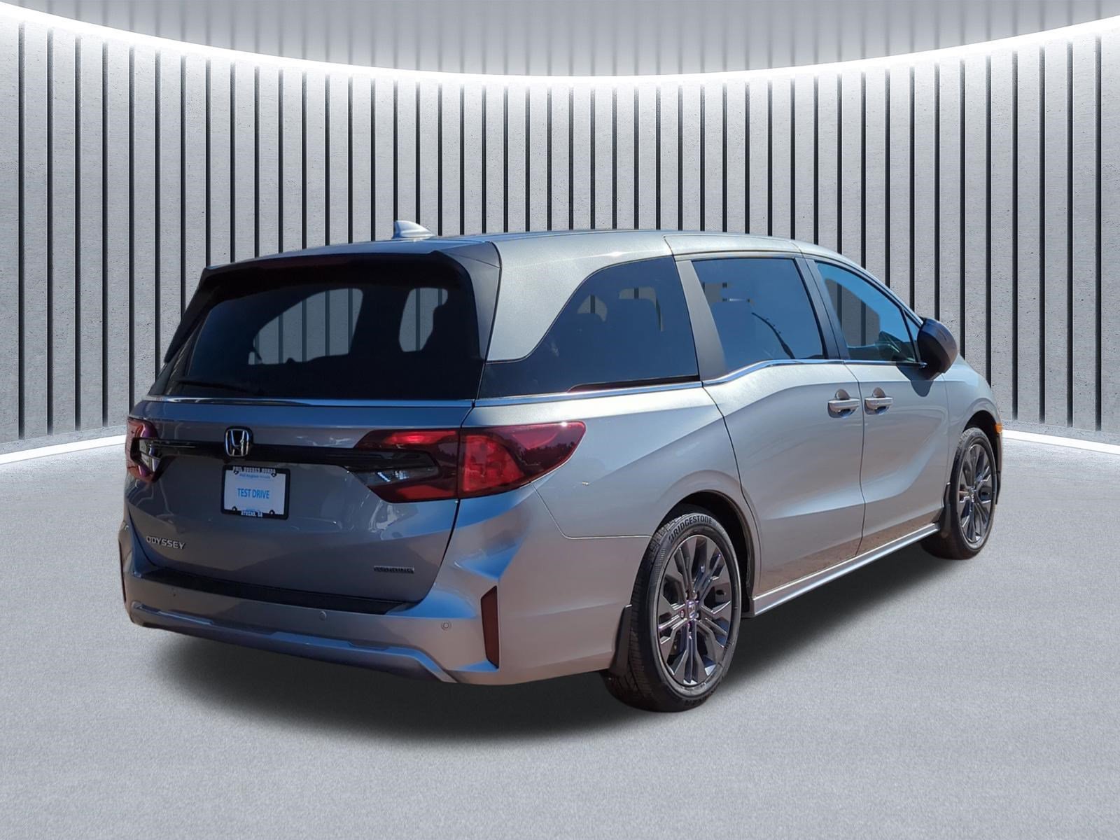 New 2026 Honda Odyssey Touring image 4