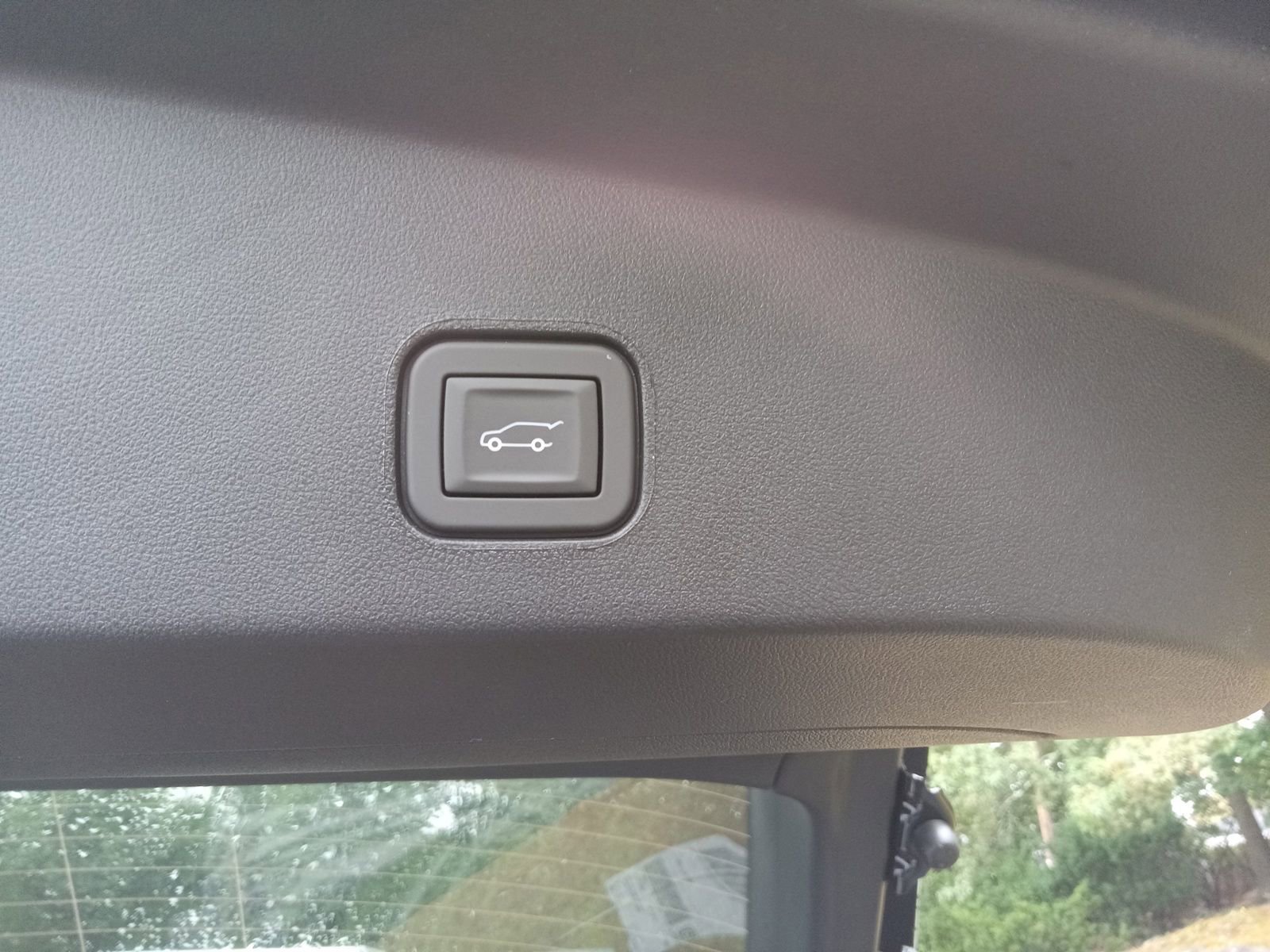 New 2025 Cadillac Lyriq Sport w/ LPO, Red Accent Package image 22