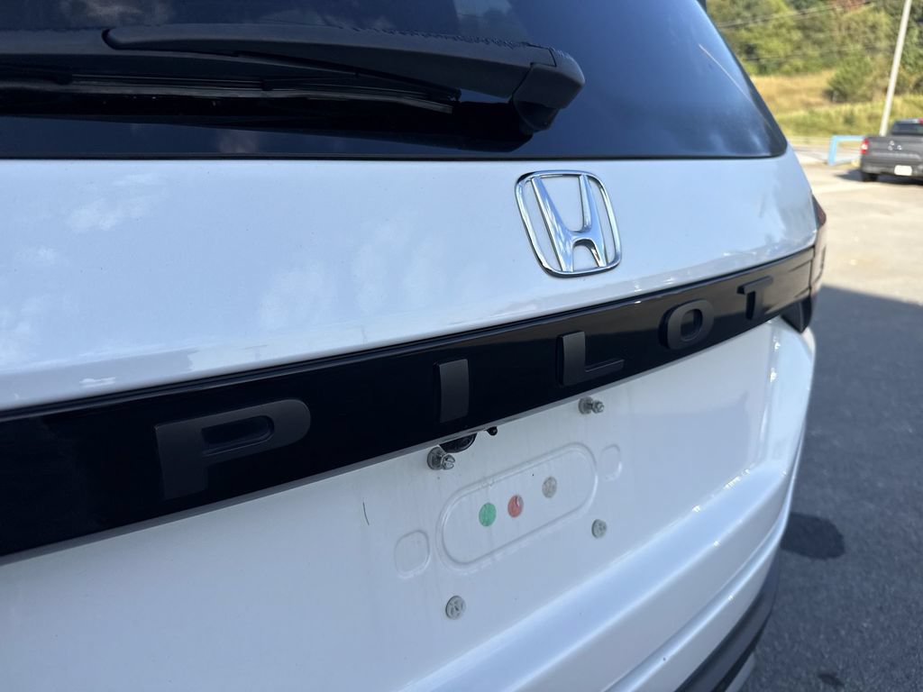 Used 2023 Honda Pilot EX-L image 6