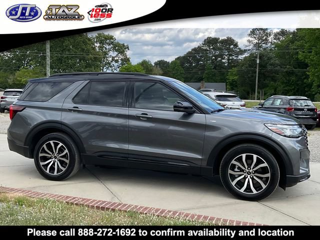 Used 2025 Ford Explorer ST-Line w/ Premium Package RWD image 8