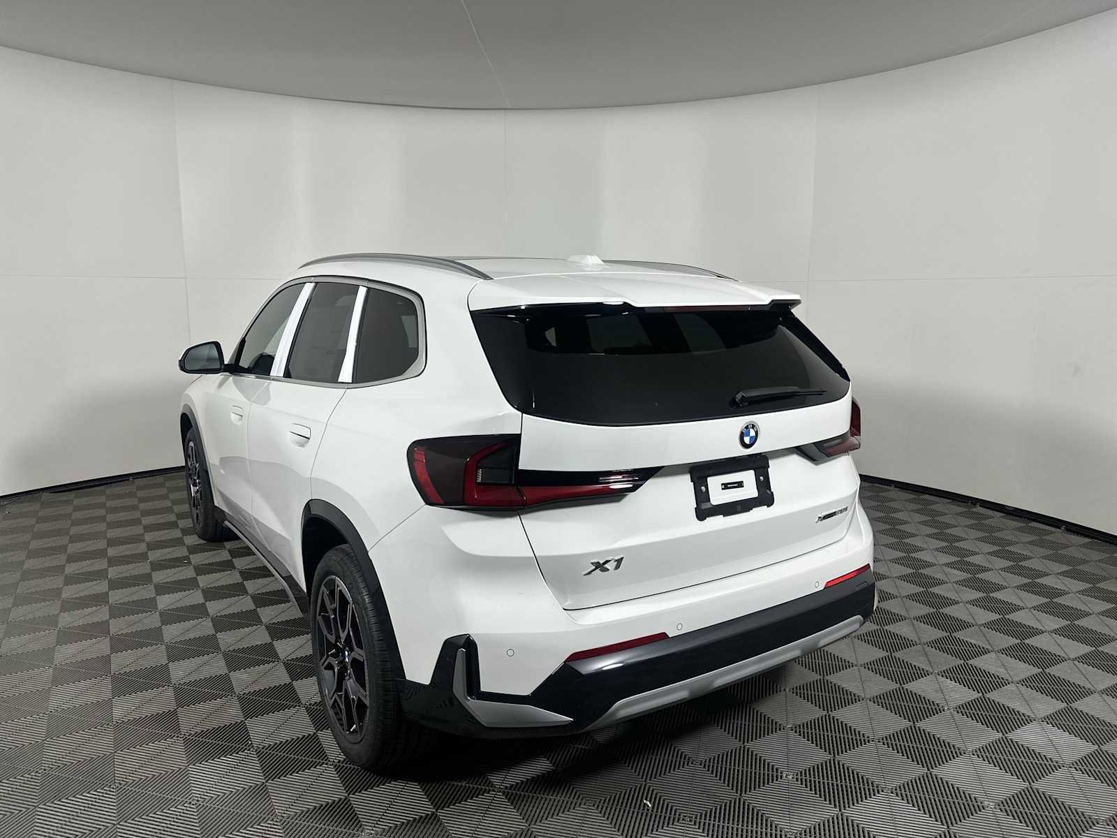 New 2026 BMW X1 xDrive28i image 9