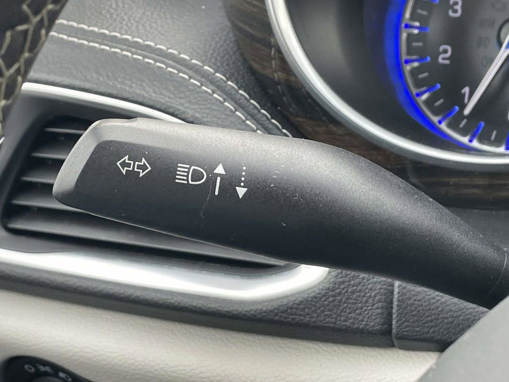 Certified 2023 Chrysler Pacifica Limited image 31