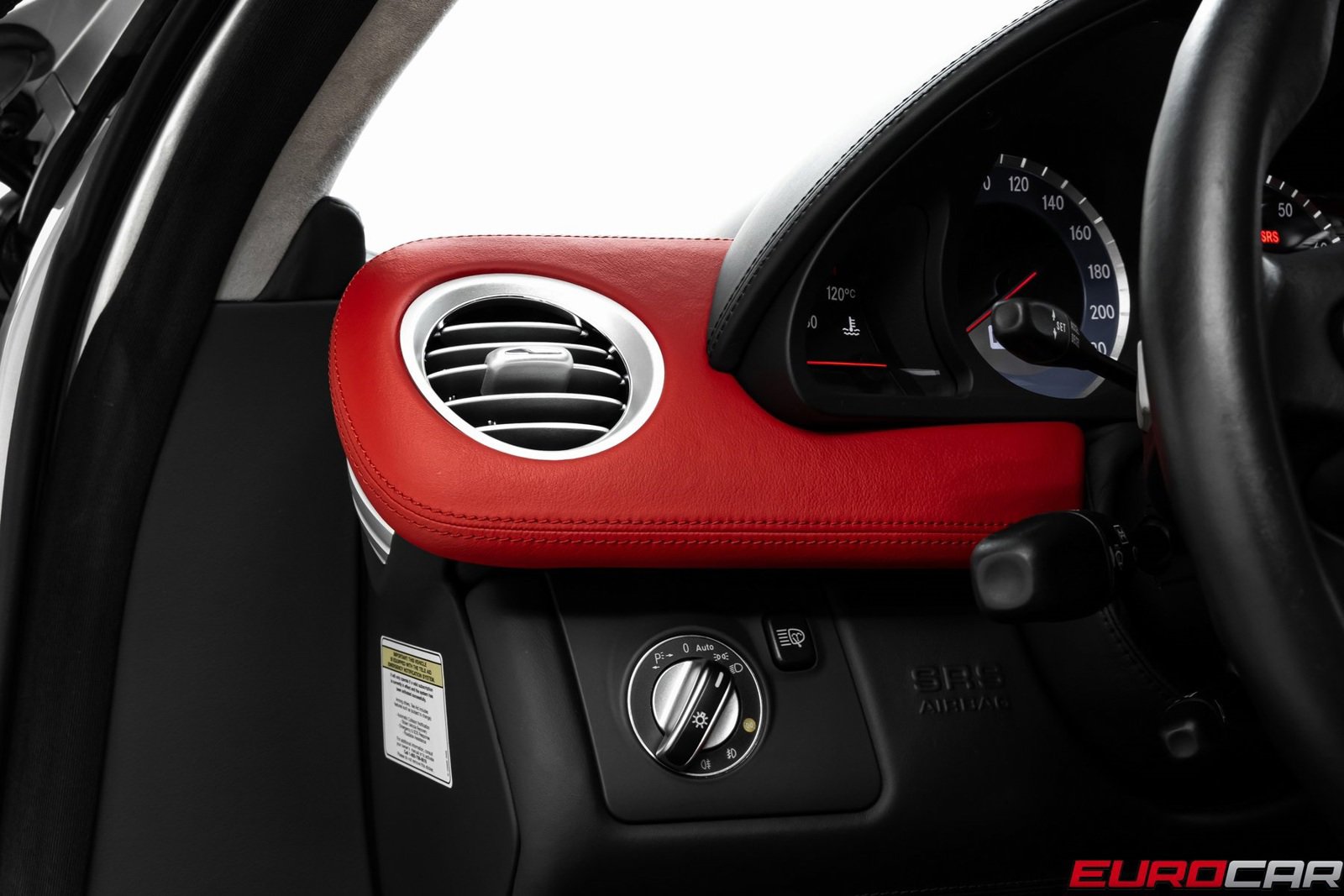 Used 2005 Mercedes-Benz SLR image 28