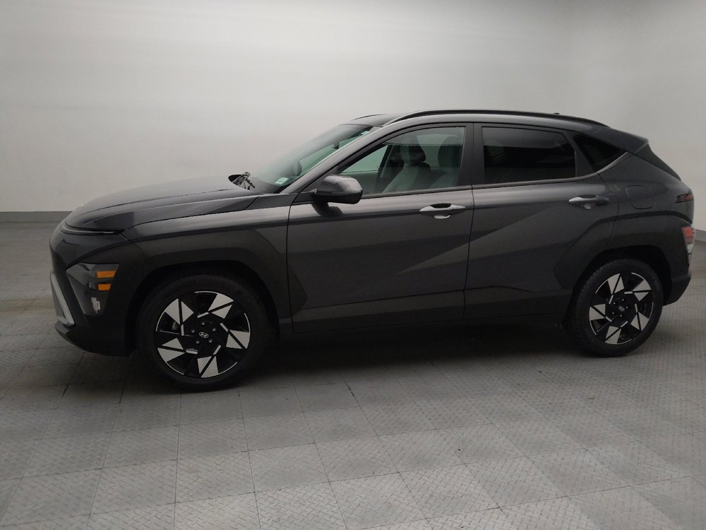 Used 2024 Hyundai Kona SEL FWD image 2