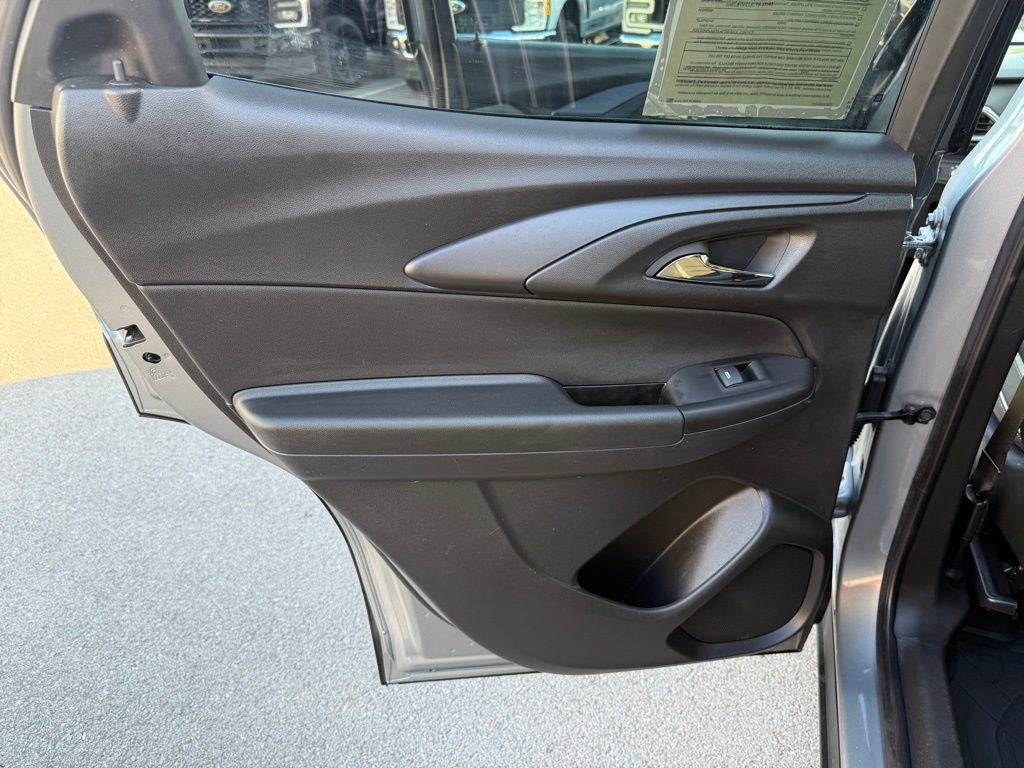 Used 2023 Chevrolet TrailBlazer LT w/ Convenience Package image 12