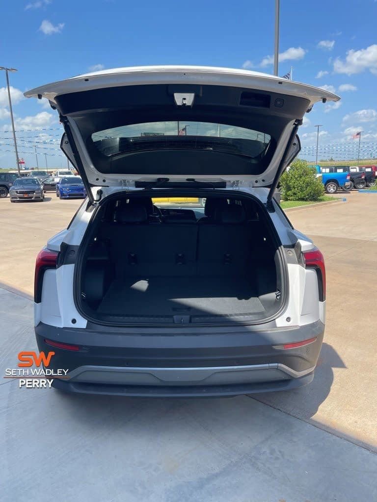 New 2025 Chevrolet Blazer EV LT AWD/4WD image 12
