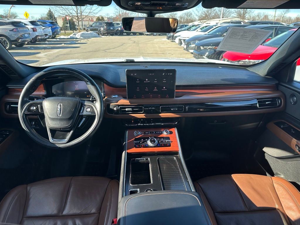 Used 2021 Lincoln Aviator Reserve w/ Elements Package Plus image 17