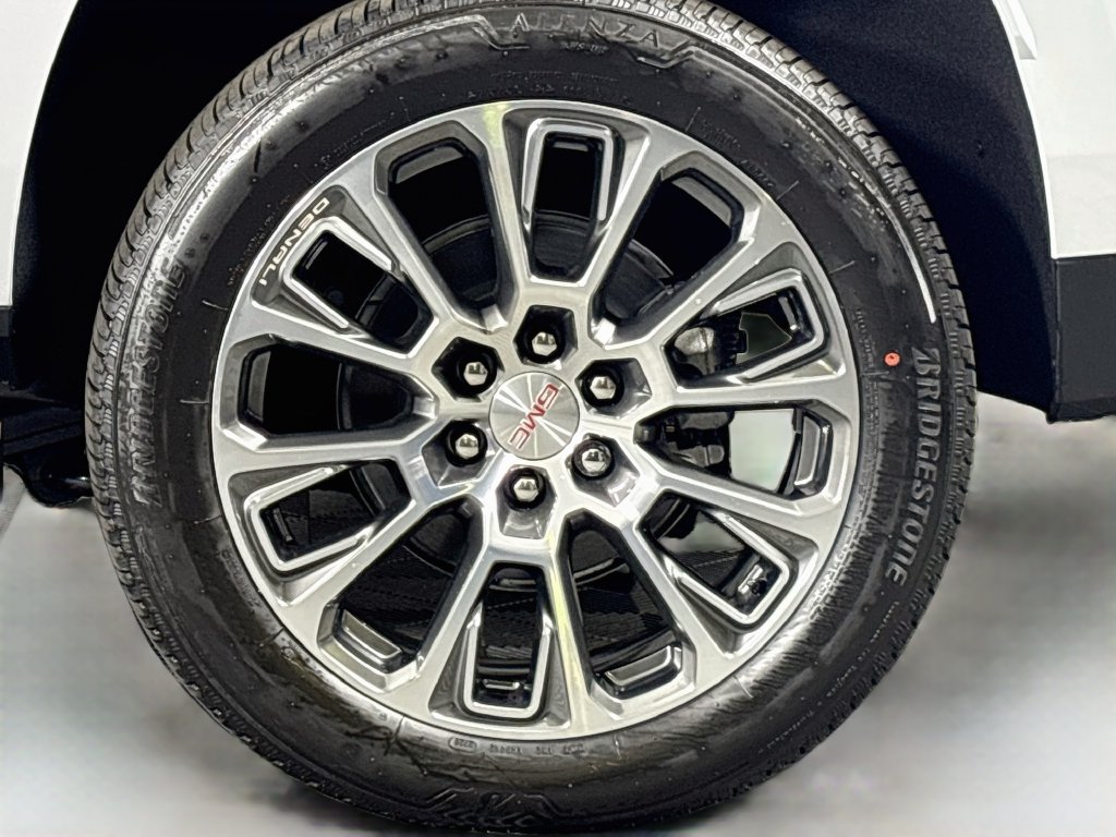 New 2026 GMC Yukon XL Denali w/ Denali Reserve Package AWD/4WD image 34