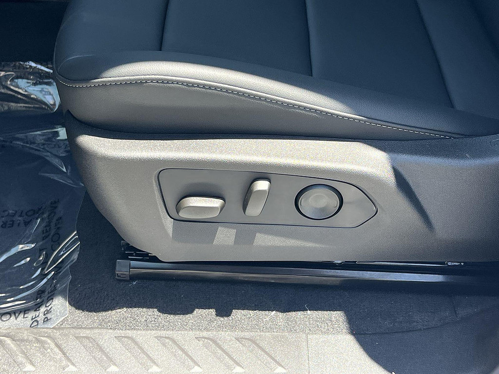 New 2026 GMC Canyon Elevation w/ Convenience Package RWD image 22