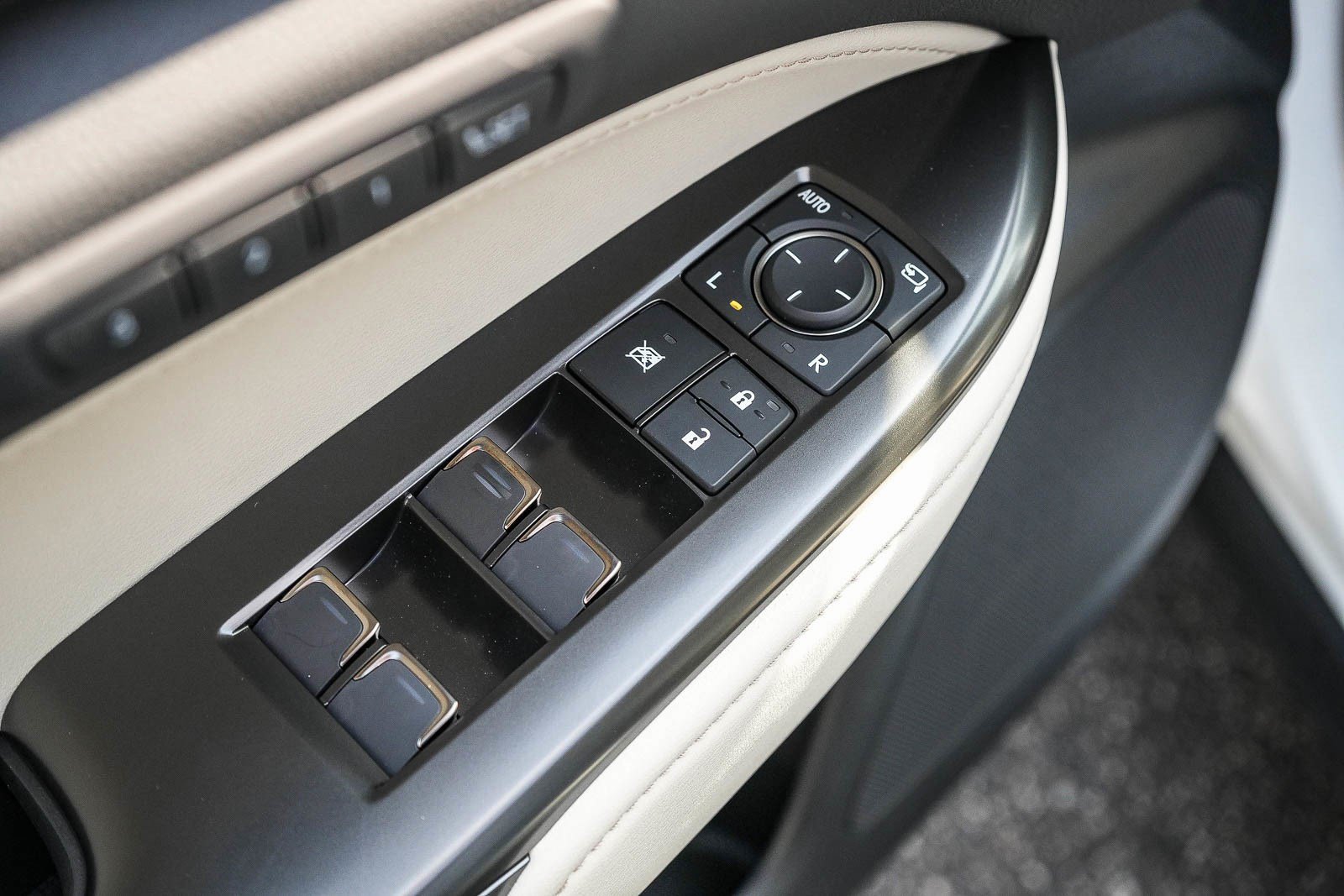 New 2026 Lexus NX 450h+ AWD w/ Accessory Package (2T) image 21