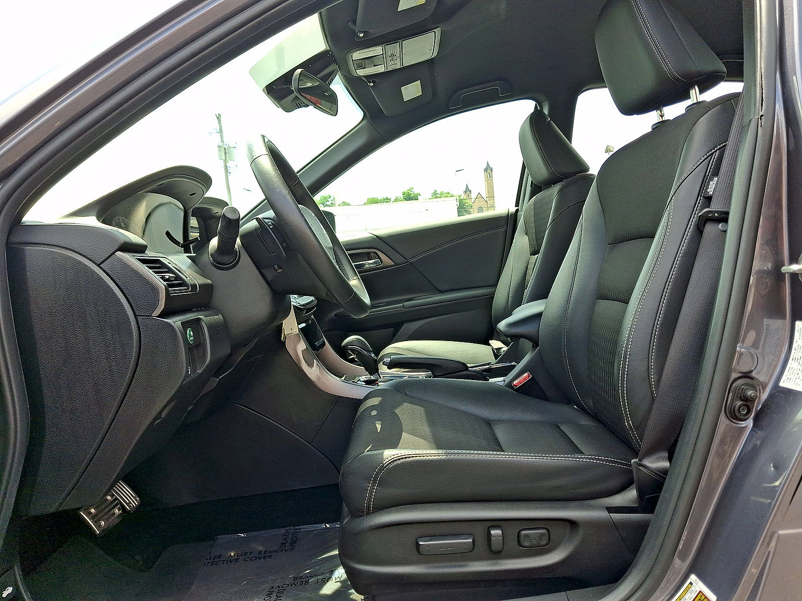 Used 2017 Honda Accord Sport image 11