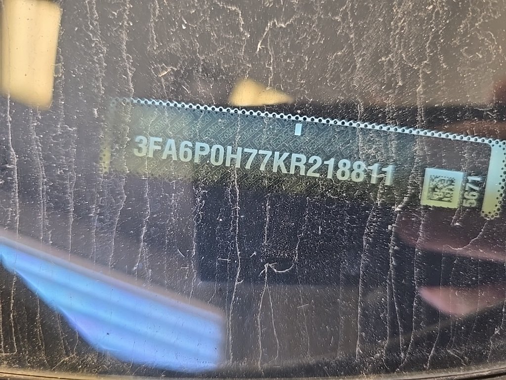 Used 2019 Ford Fusion SE FWD image 6