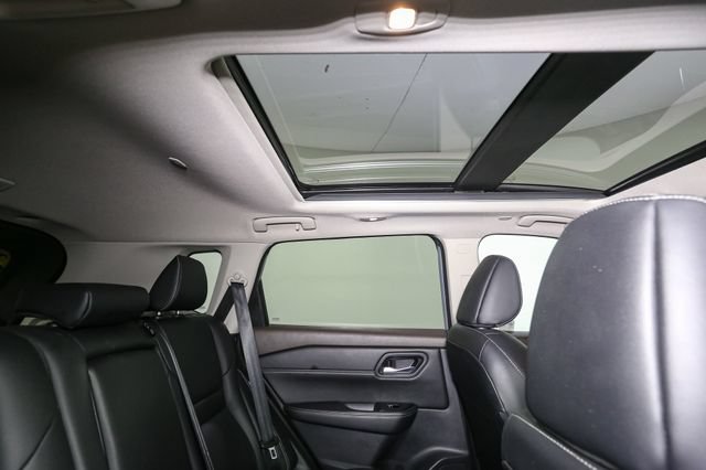 Used 2023 Nissan Rogue SL AWD/4WD image 20