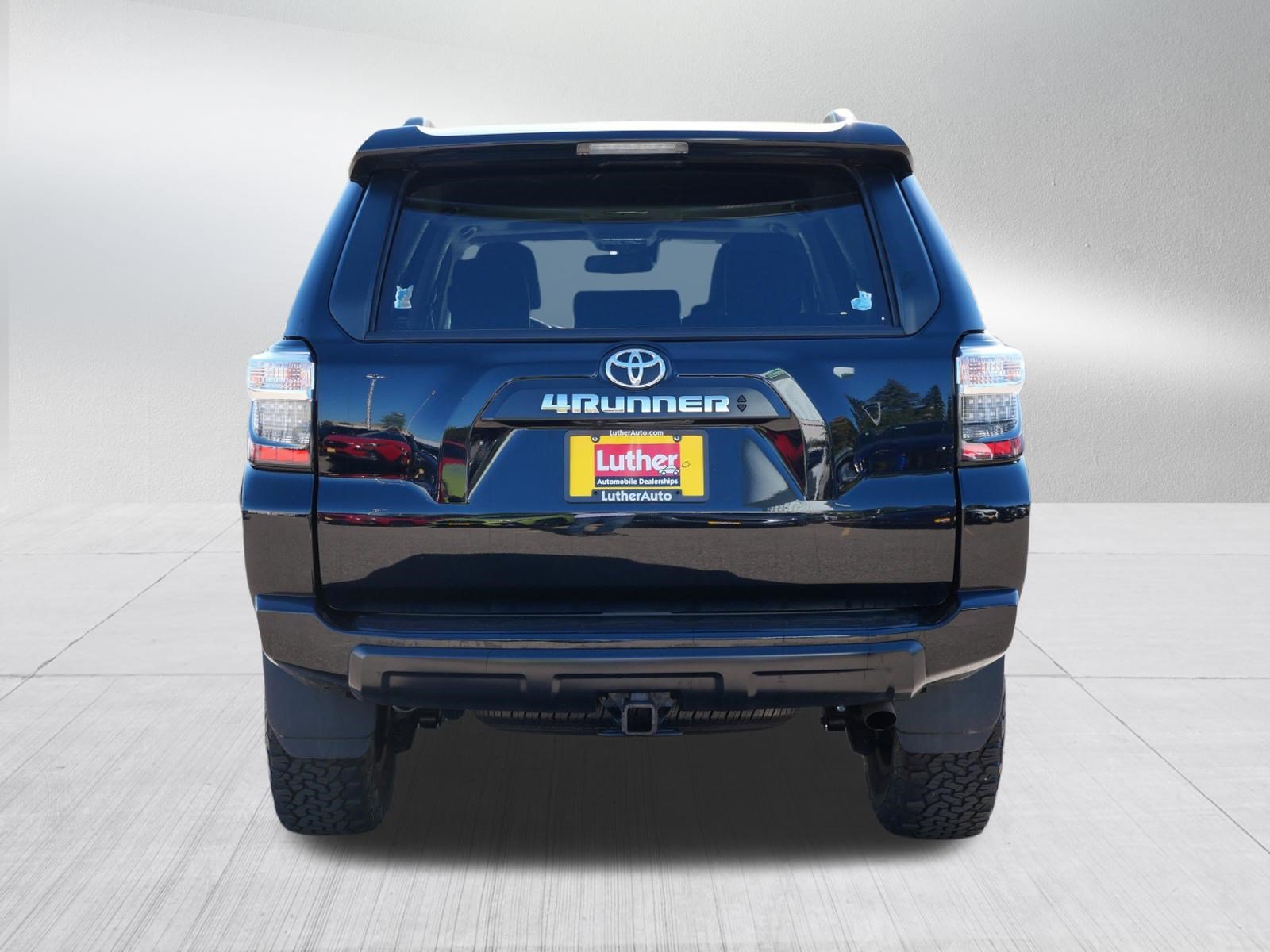 Used 2022 Toyota 4Runner TRD Off-Road Premium AWD/4WD image 6