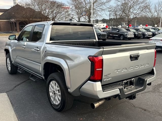 Used 2025 Toyota Tacoma SR5 image 5