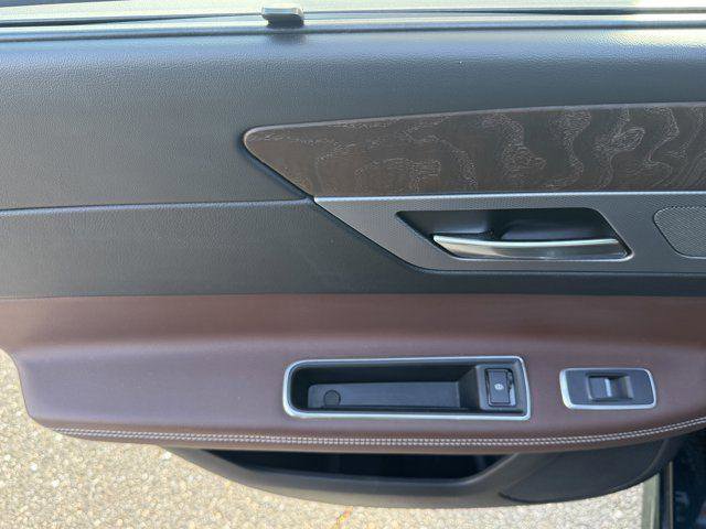 Used 2016 Jaguar XF R-Sport AWD/4WD image 35