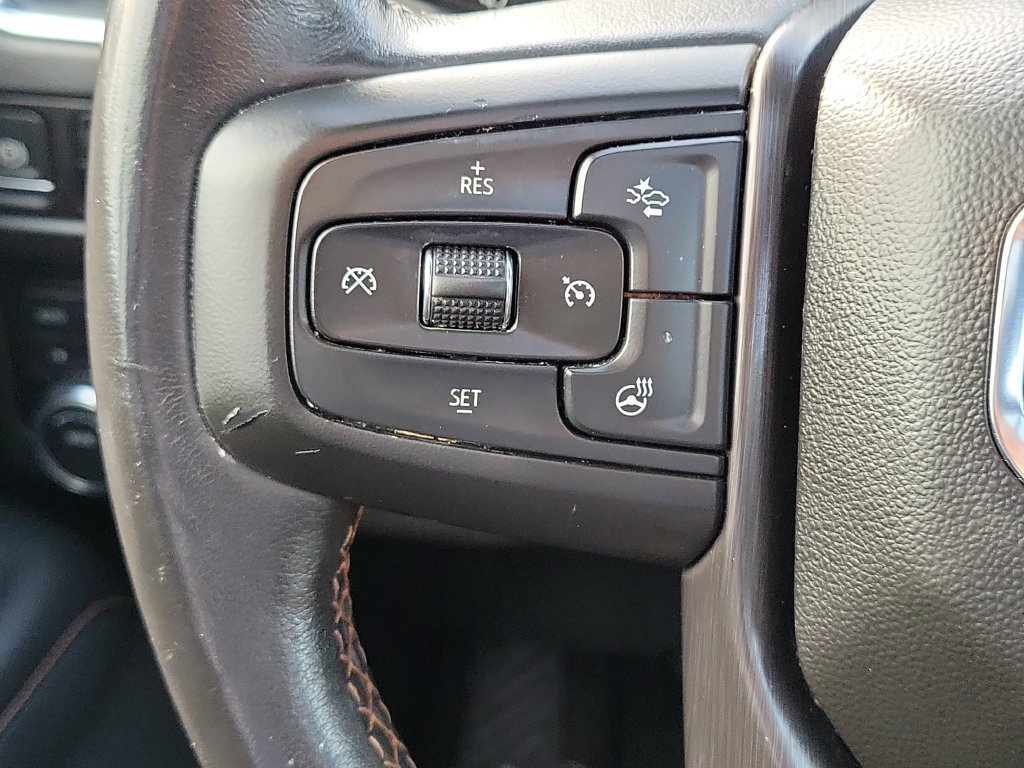 Used 2023 GMC Yukon AT4 w/ AT4 Premium Package AWD/4WD image 9