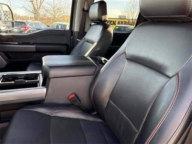 Used 2023 Ford F350 Lariat w/ Chrome Package image 16