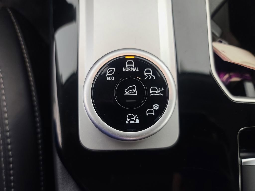 Used 2025 Mitsubishi Outlander SE AWD/4WD image 39