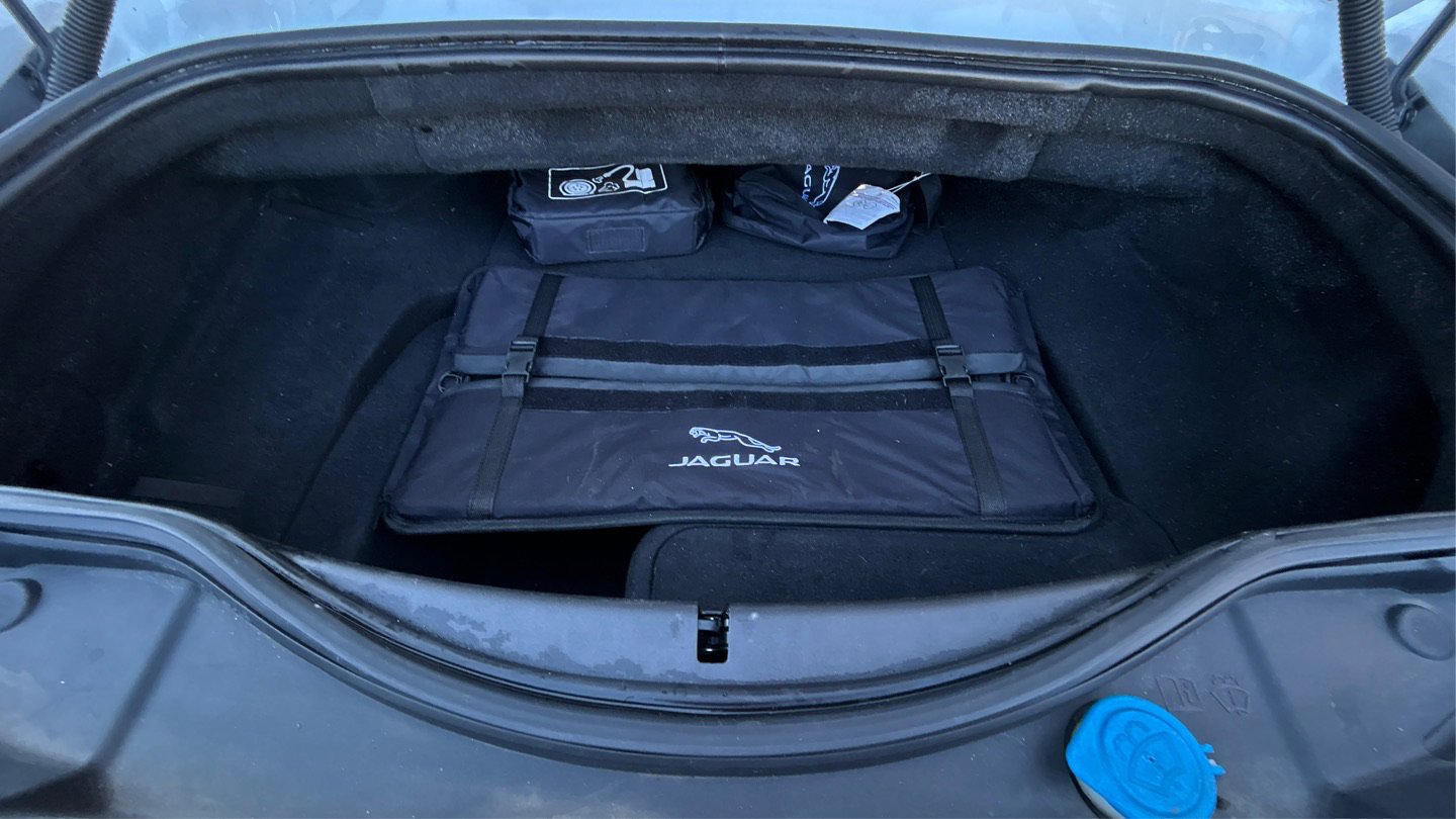 Used 2020 Jaguar F-TYPE Convertible image 36