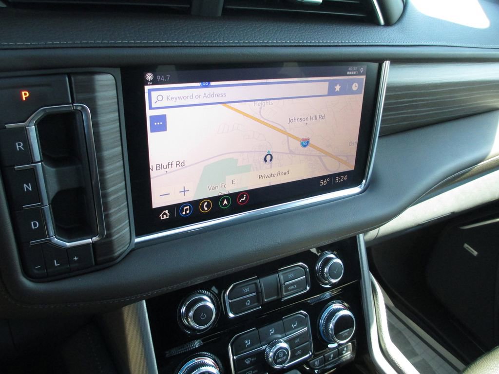 Used 2021 GMC Yukon Denali w/ Denali Premium Package image 32