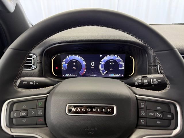 Used 2025 Jeep Wagoneer L Series II w/ 8-pass Seating Package AWD/4WD image 6