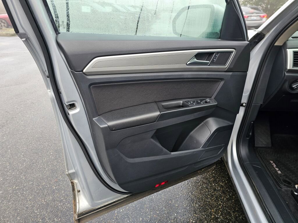 Used 2018 Volkswagen Atlas Launch Edition image 24