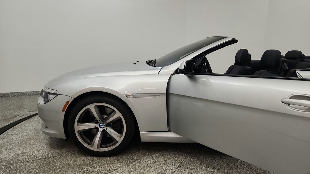 Used 2010 BMW 650i Convertible RWD image 11