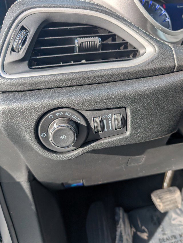 New 2026 Chrysler Pacifica Select image 20