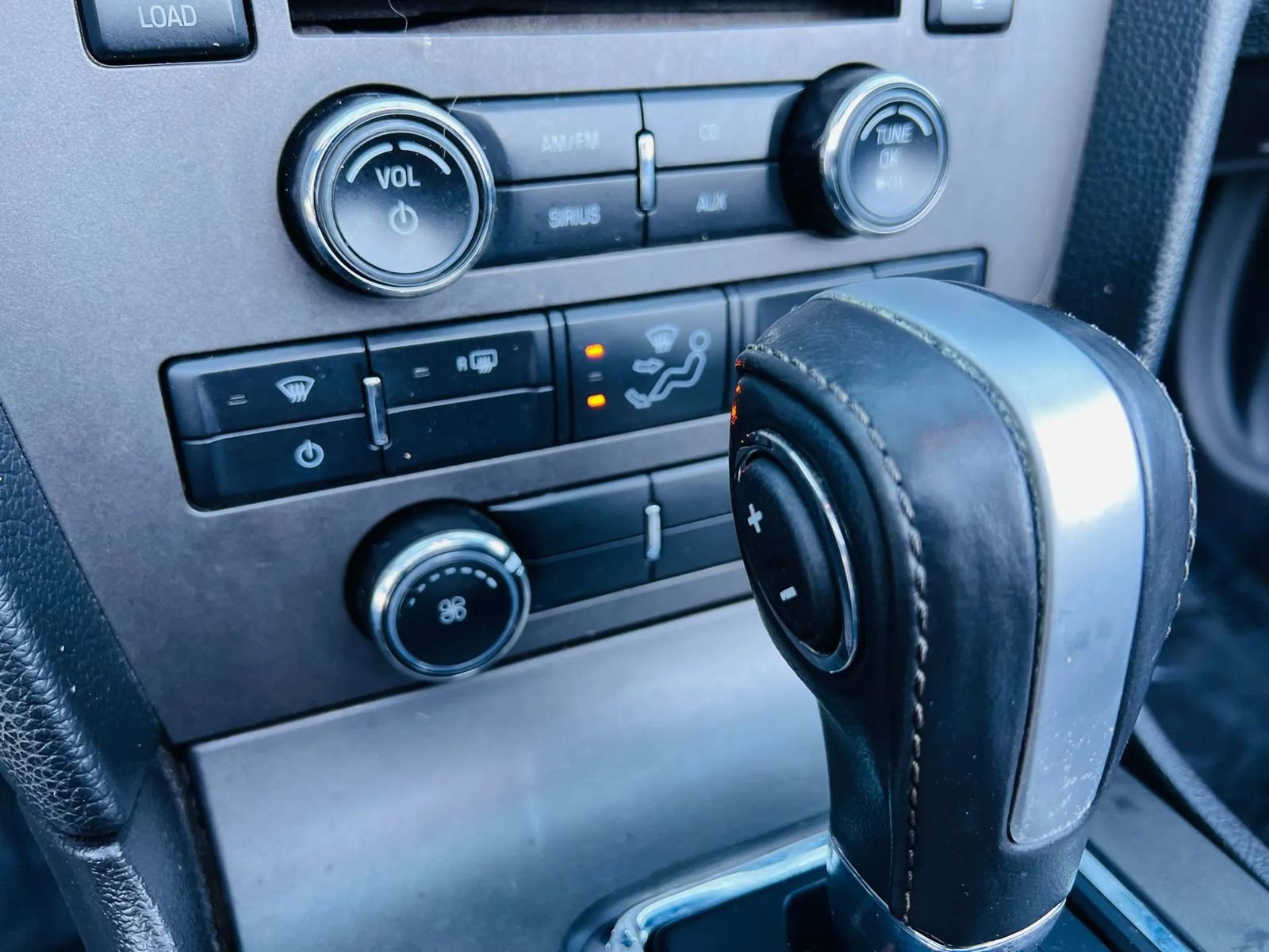 Used 2014 Ford Mustang Convertible image 30