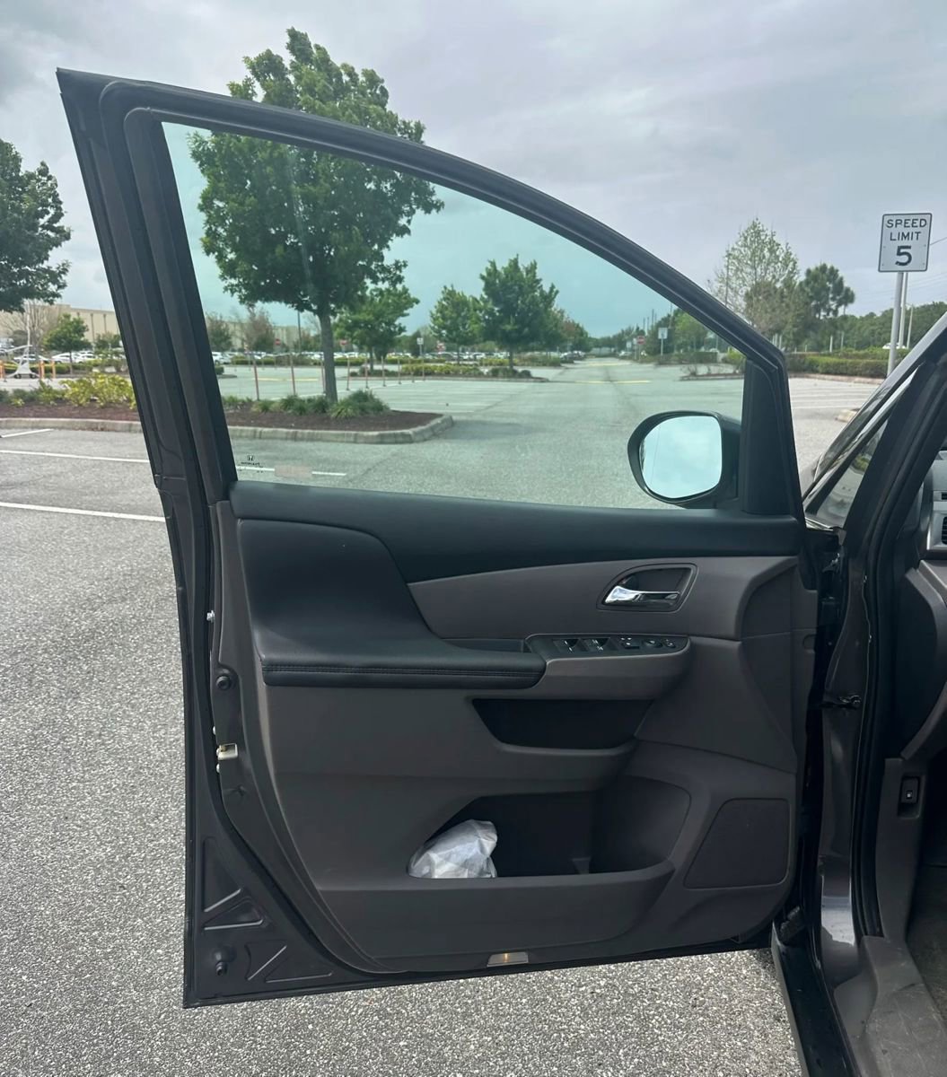 Used 2016 Honda Odyssey SE image 7