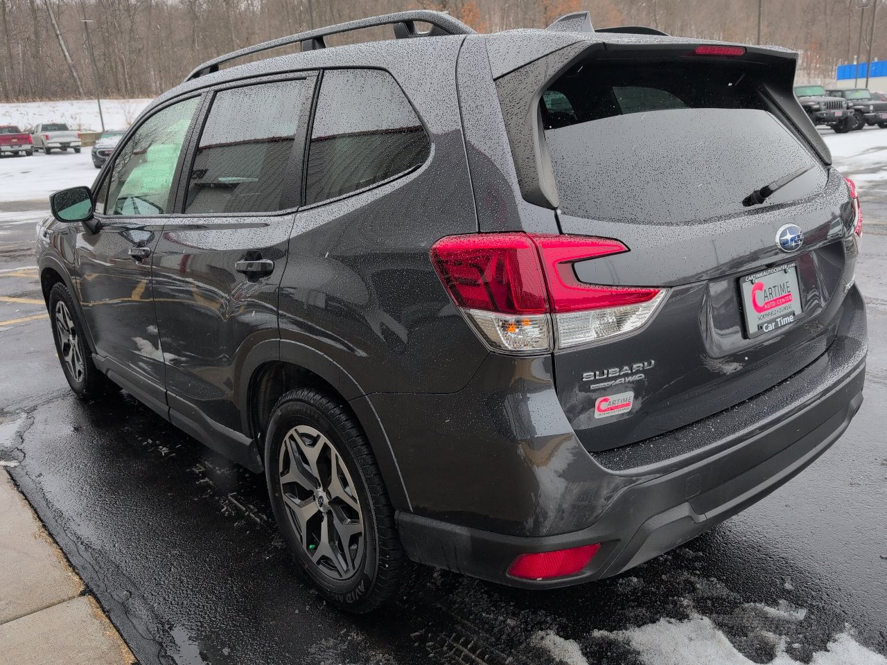 Used 2023 Subaru Forester Premium image 6