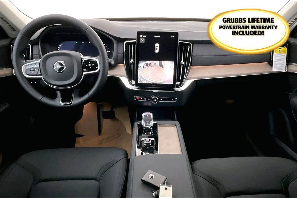 New 2026 Volvo XC90 T8 Core image 9