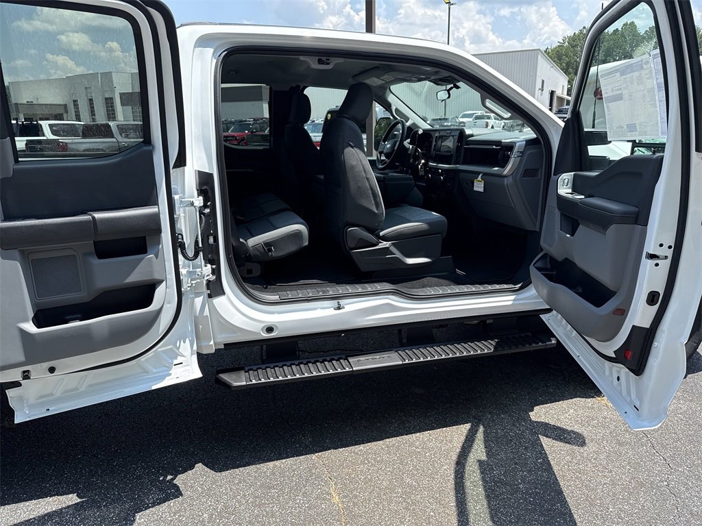 New 2025 Ford F350 XLT w/ 360-Degree Camera Package image 18