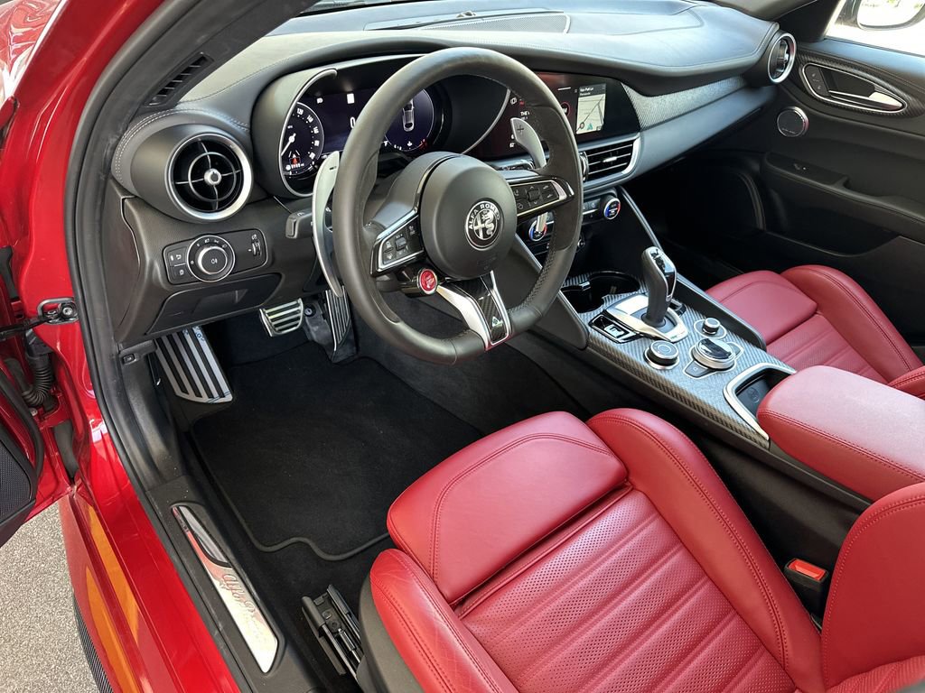 Used 2024 Alfa Romeo Giulia Quadrifoglio RWD image 13