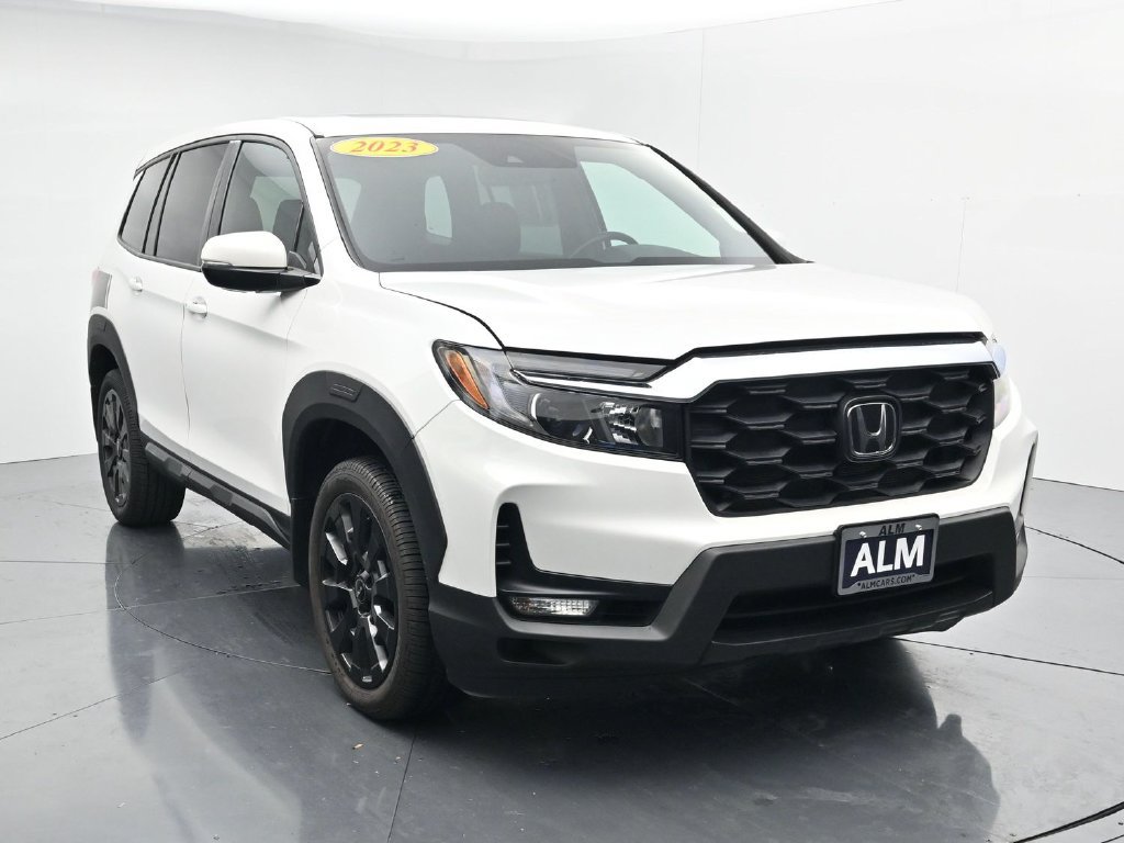 Used 2023 Honda Passport EX-L image 2
