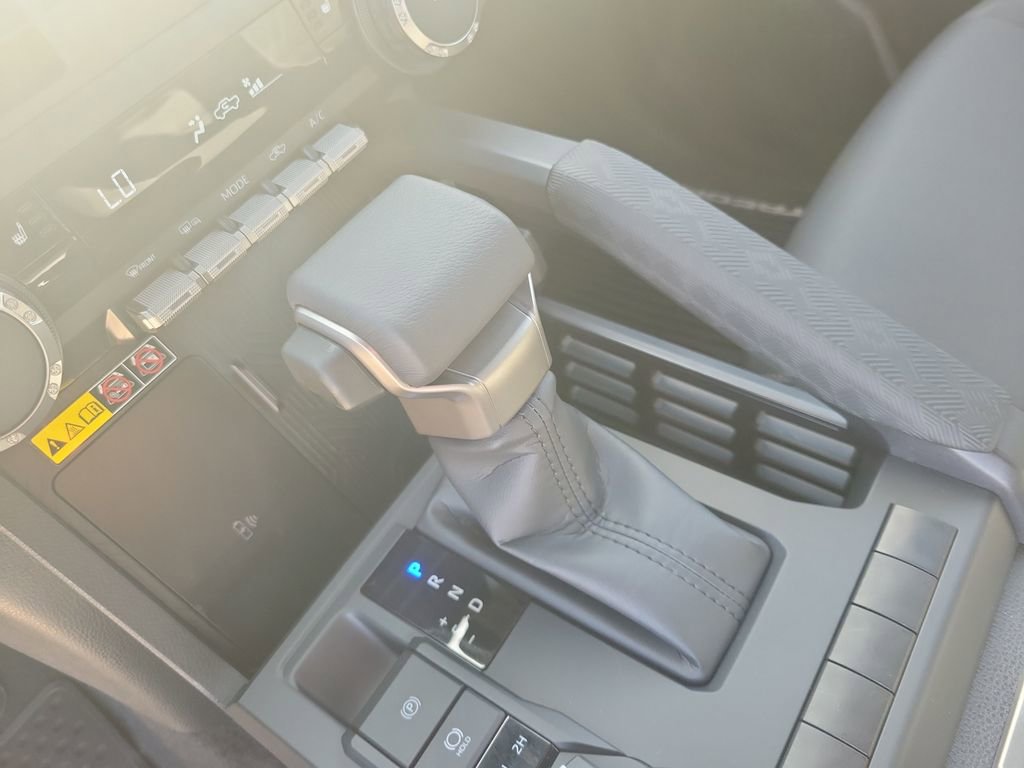 Certified 2025 Toyota Tacoma SR5 image 27