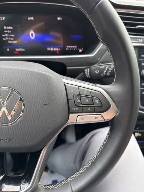 Certified 2023 Volkswagen Tiguan SE w/ Panoramic Sunroof Package FWD image 16