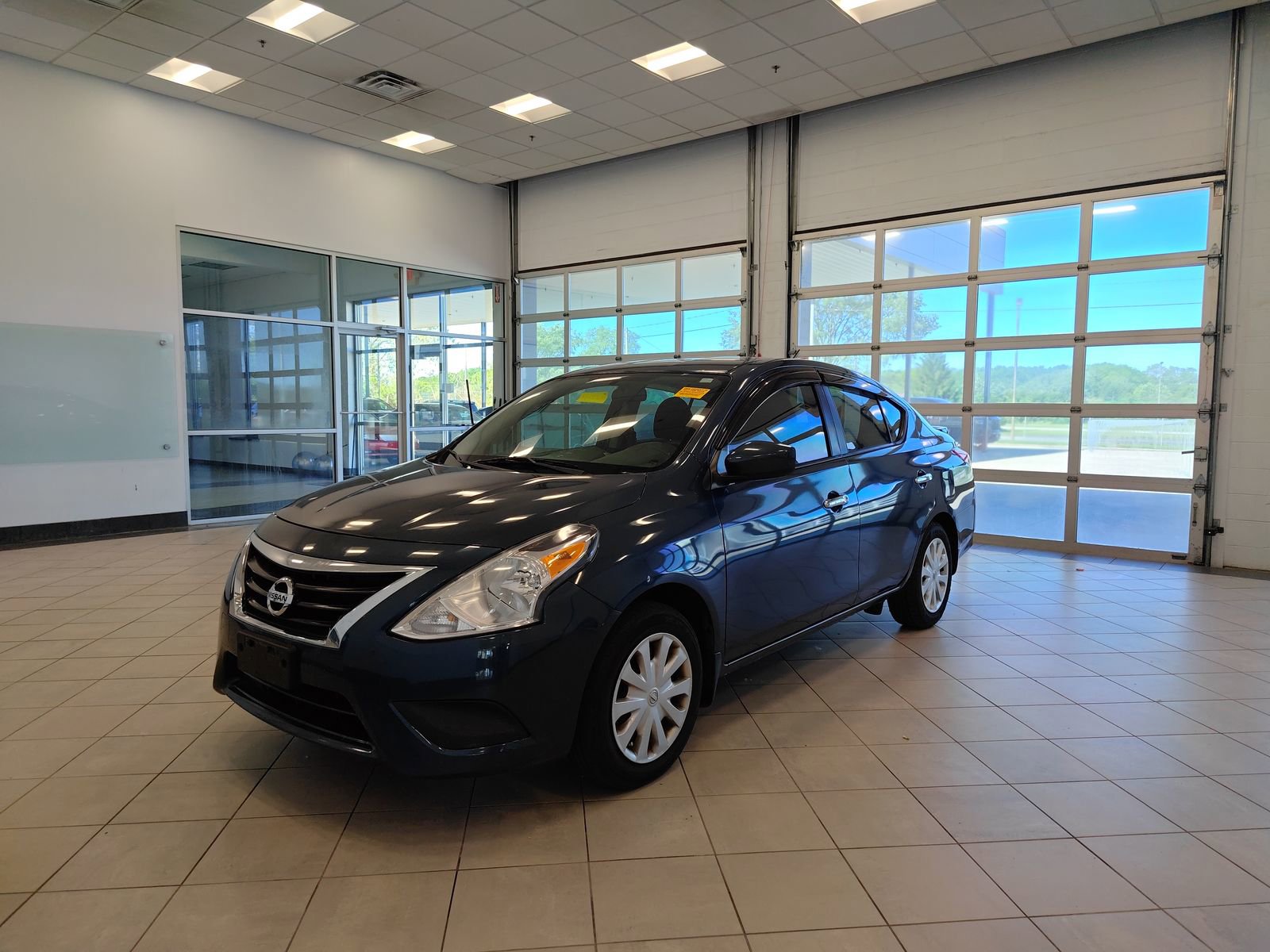 Used 2017 Nissan Versa SV FWD image 7