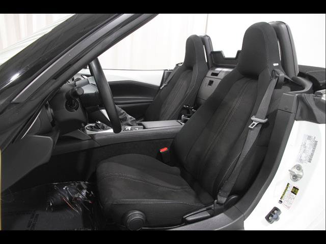 Certified 2024 MAZDA MX-5 Miata Club RWD image 6