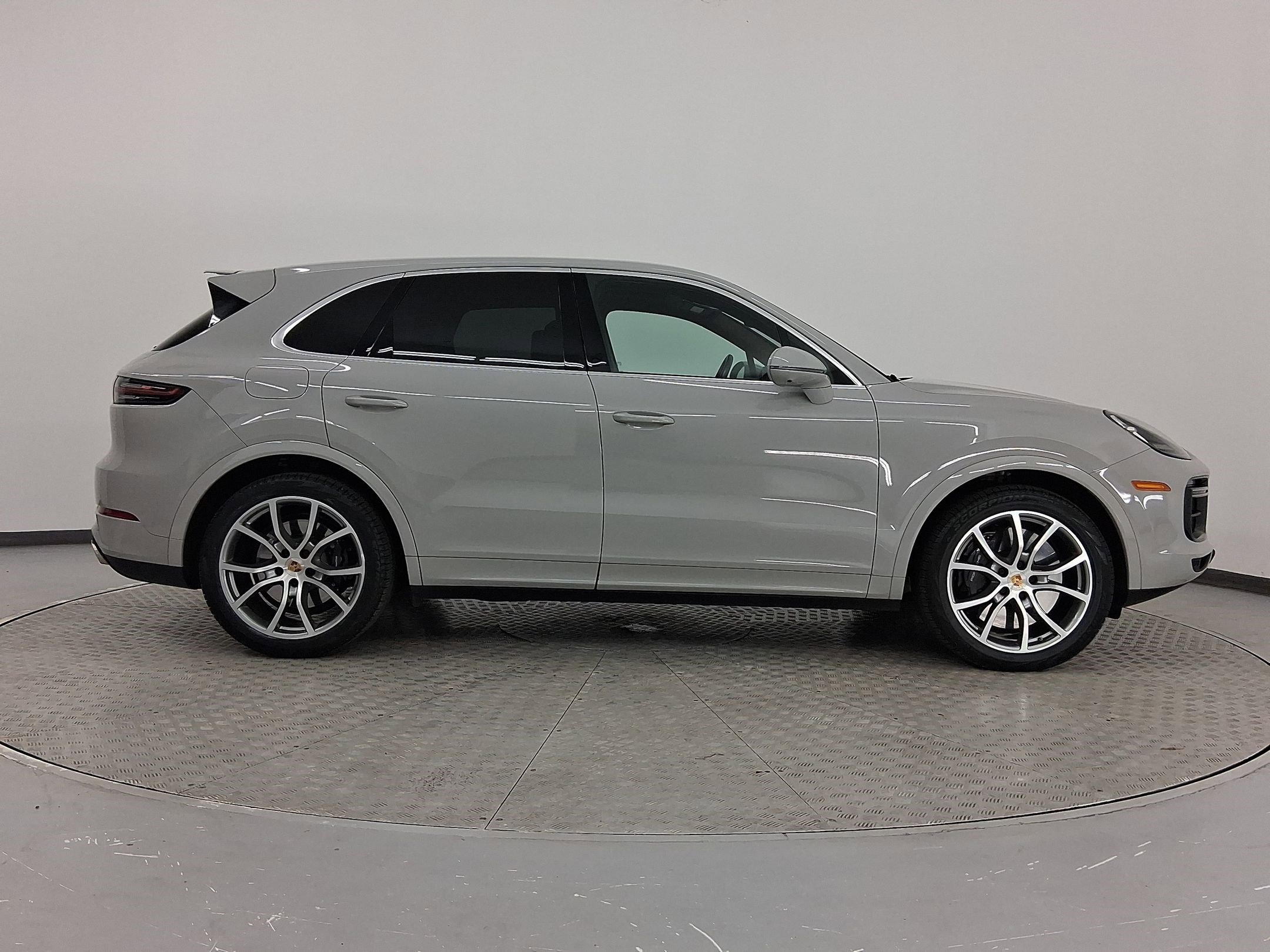 Certified 2022 Porsche Cayenne Turbo image 8