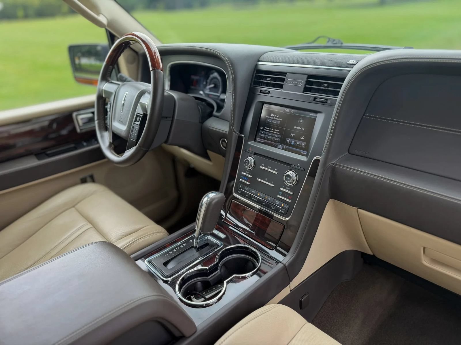 Used 2015 Lincoln Navigator L 4WD w/ Equipment Group 101A Reserve image 45