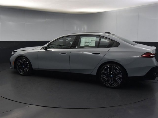 New 2024 BMW i5 eDrive40i w/ M Sport Package image 5